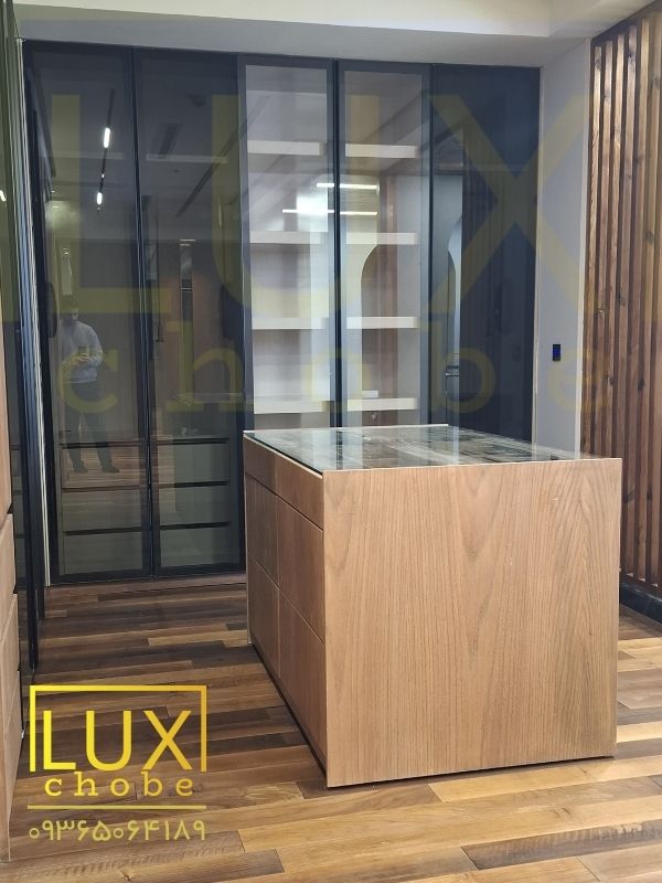 کلوزت روم شیشهای مدرن در کیش